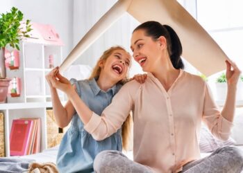 Famousparenting Mom Life
